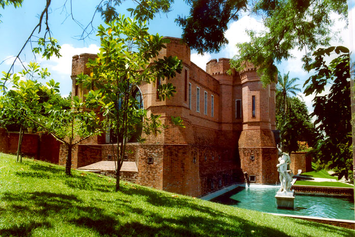 instituto ricardo brennand, recife, schloss brennand, keramikmuseum, museum, der denker, auguste rodin, michelangelo, david, fernando botero, la dama y el caballp