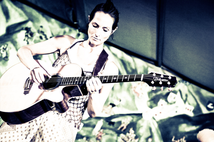 Guitarist . Handpan Arist . Multiinstrumentalist . Composer . Nadine Stanilewicz | Nada´s World 