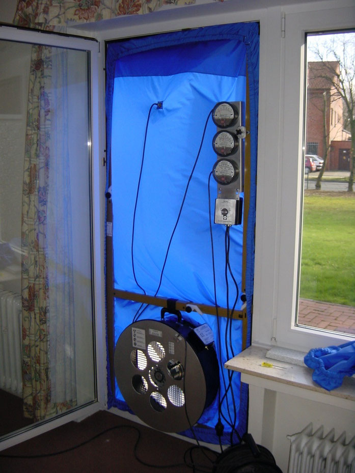 Das Blower Door-Verfahren: damit Sie nicht in die Röhre gucken