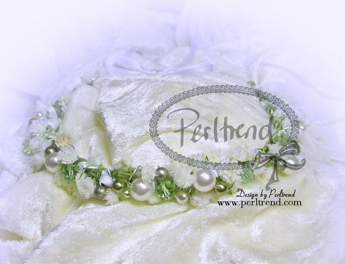 Kranz mit Blüten Kopf Schmuck 1. Kommunion - Perltrend Luzern