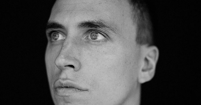 Pianist Martin Kohlstedt lässt die Grenzen zwischen Neo-Klassik, Ambient, Jazz und freier Improvisation verschwimmen. Ende des Jahres stehen einige Auftritte im Südwesten Deutschlands an. Foto: Promo 