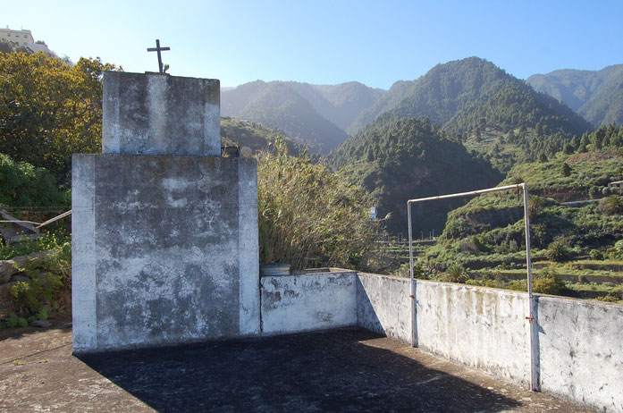 Este molino está alineado con el del Remanente que se ve al fondo.