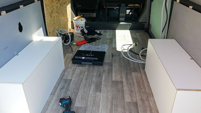 Camperausbau Radkasten verkleiden