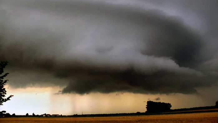 Shelf Cloud (c) DWD