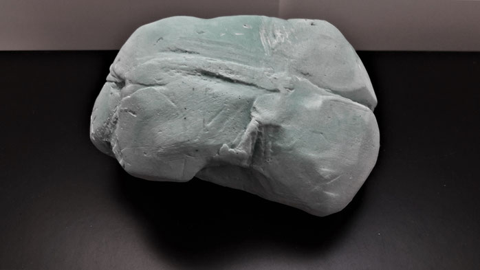 Kauernde     plastercast 240 €   stonecast 290 €   bronze 460 € (with bronze no sales reduction possible)