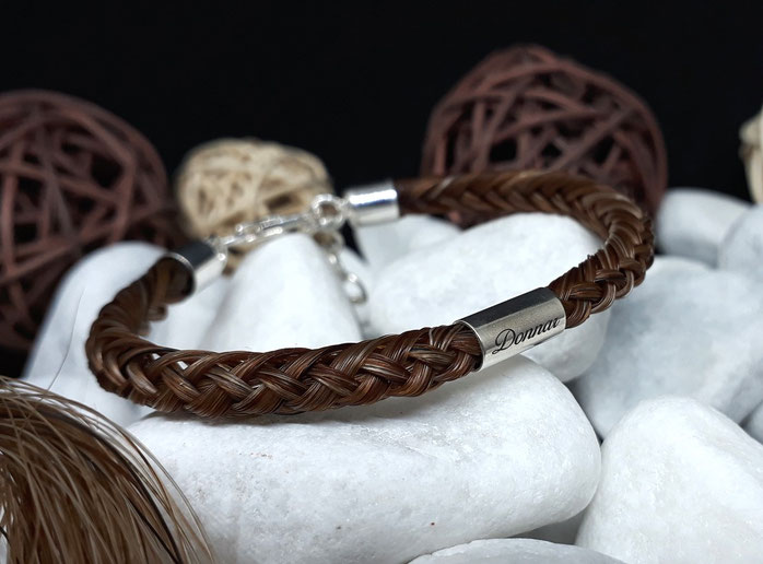 Armband aus eigenem Pferdehaar, Tierische Kunstwerke