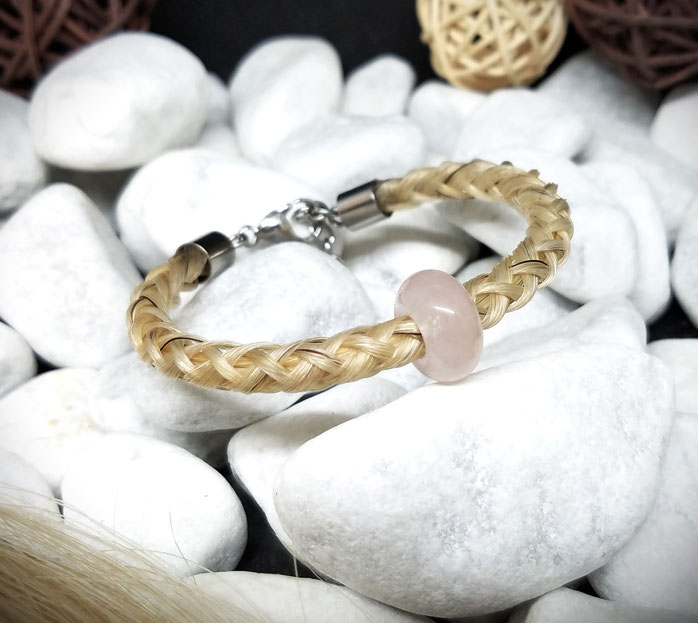 Armband aus eigenem Pferdehaar mit Edelstein nach Wunsch