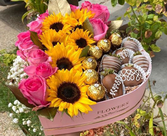 decoracion con flores y chocolates