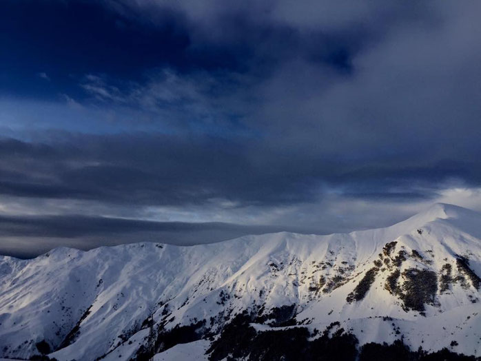 Georgia offers great mountains and endless possibilities for freriding. We  just need to find the perfect location. Gudauri, 10/01/2016.