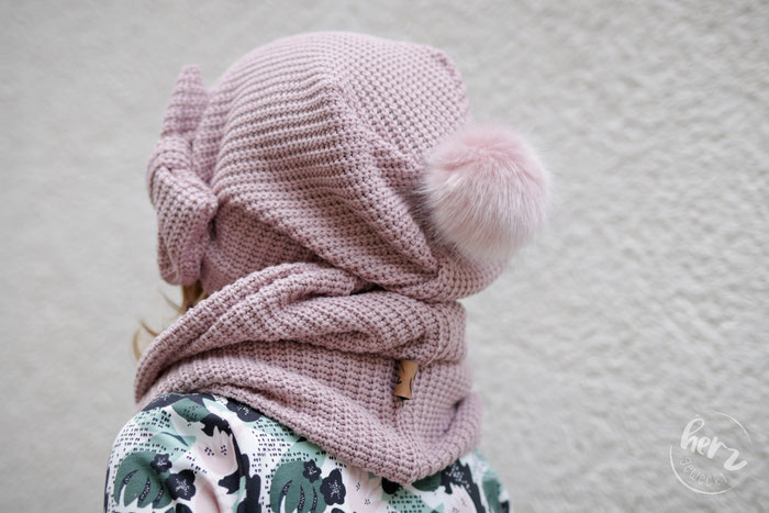 Beanie & Loop aus Big Knit von Stoff & so, Kleid himmlische Amelie von Himmelblau