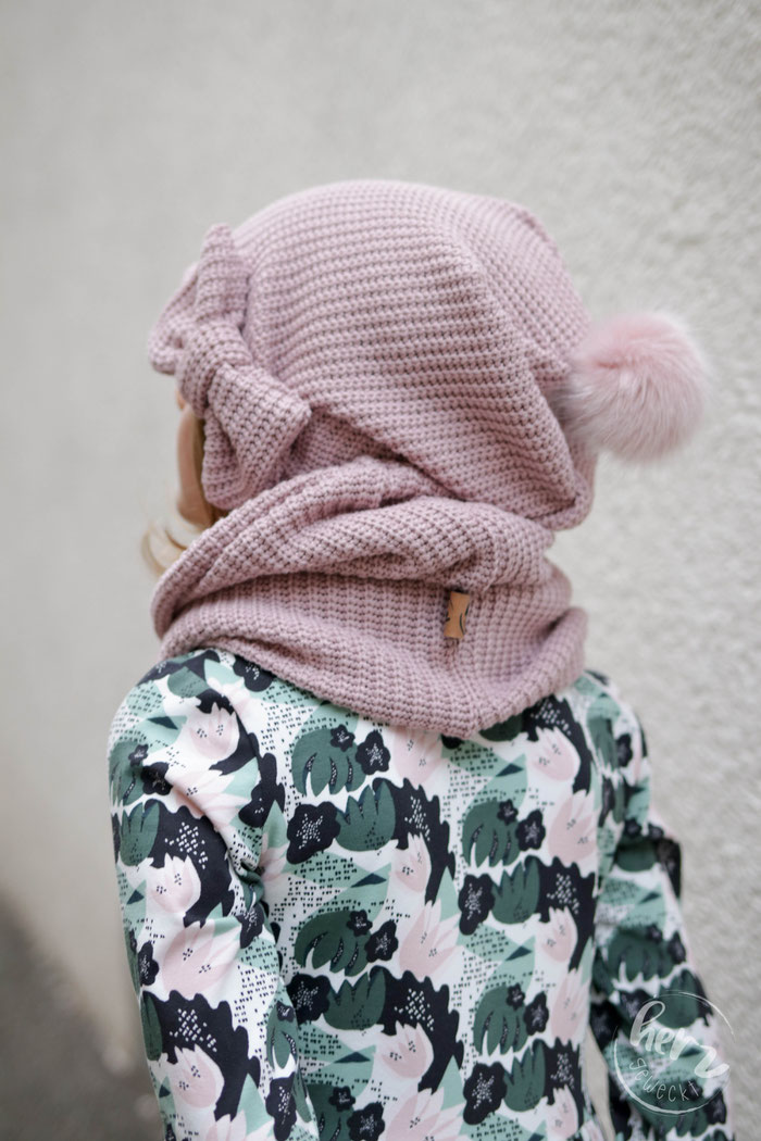 Beanie & Loop aus Big Knit von Stoff & so, Kleid himmlische Amelie von Himmelblau