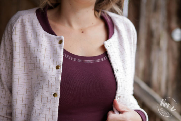 Blouson Nabu aus Jaquard Loom Gold-Puder von Hello Heidi Fabrics by Albstoffe