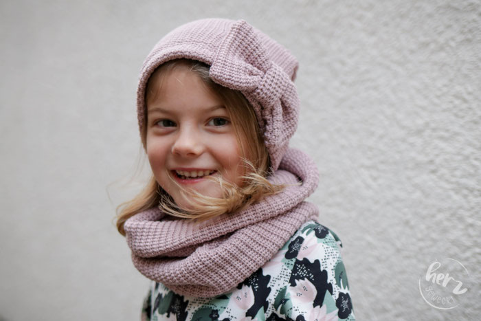 Beanie & Loop aus Big Knit von Stoff & so, Kleid himmlische Amelie von Himmelblau