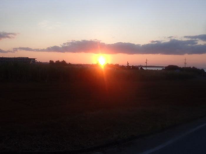 日没前の夕日