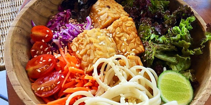 tempeh-san bowl at honeymoon kitchen ubud bali indonesia
