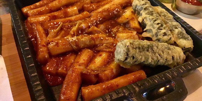 Korean Tteokbokki with gimmari fried seaweed rice rolls