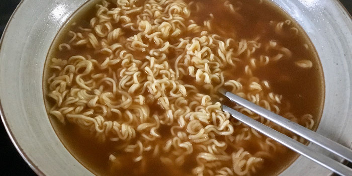 Korean ramyeon ramen noodle soup 