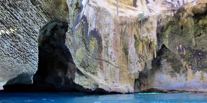 Thunderball grotto Bahamas 