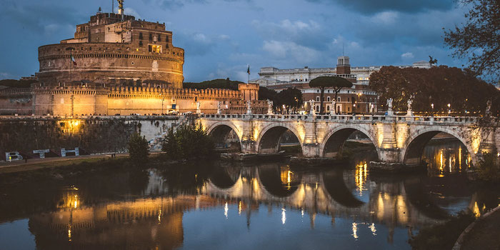 Bridge in Rome 