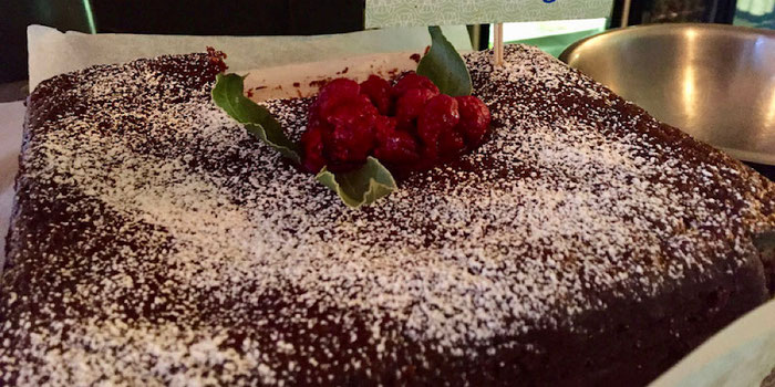 vegan chocolate cake milgi