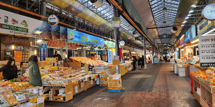 Dongmun traditional market jeju