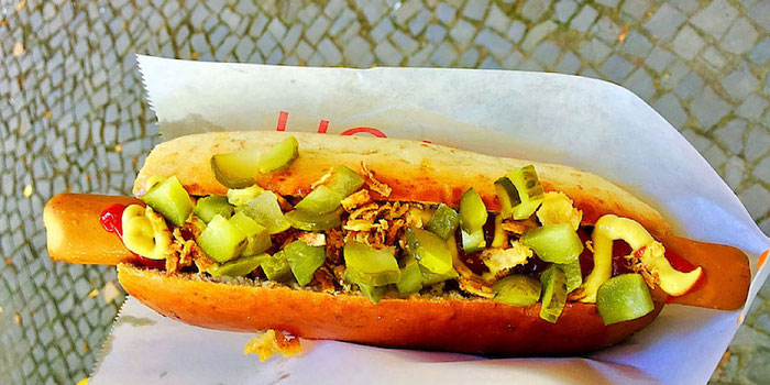 vegan hot dog schillermarkt berlin