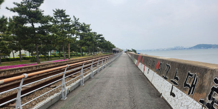 sea side rail
