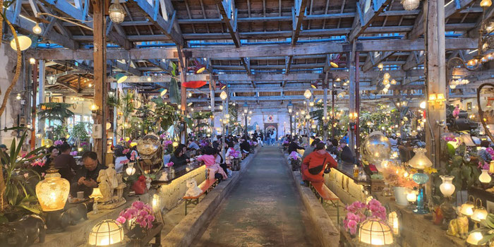 An Eclectic Cafe: Joyang Textile in Gangwha