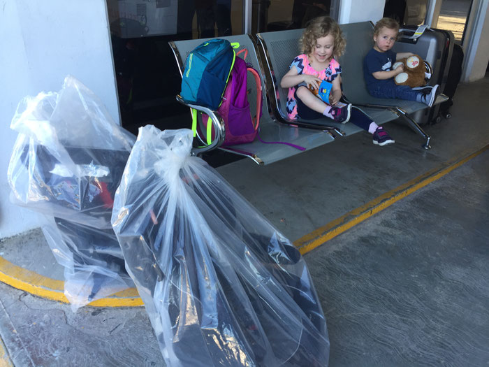 Car seats delivered by babygearforrent.com!