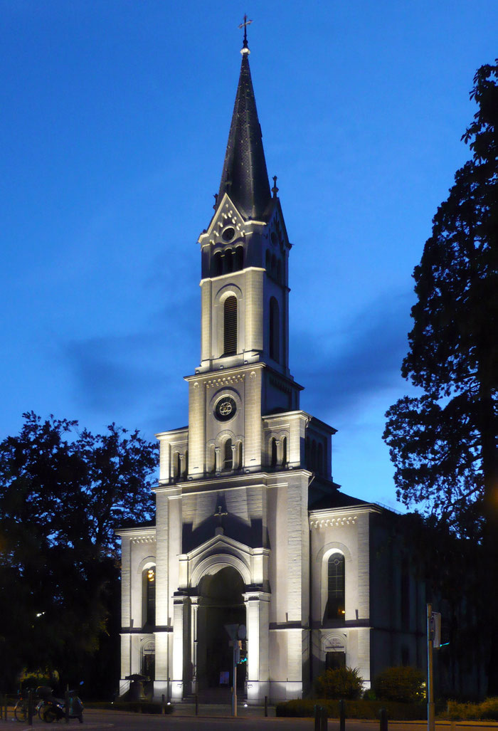 Lutherkirche Konstanz bei Nacht