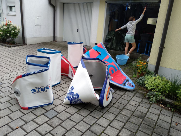 Große Aufräumaktion mit unseren Leihboards vom Starboard