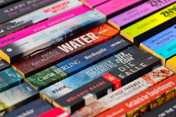Krimis gehören zu den meistgelesenen Genres der Literatur, gedruckt auf Papier oder digital im eBook-Bereich