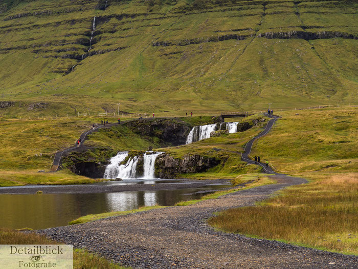 Kirkjufellfoss-Wasserfall bein Kirkjufell