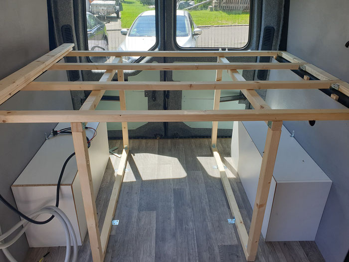 Camper Bett bauen