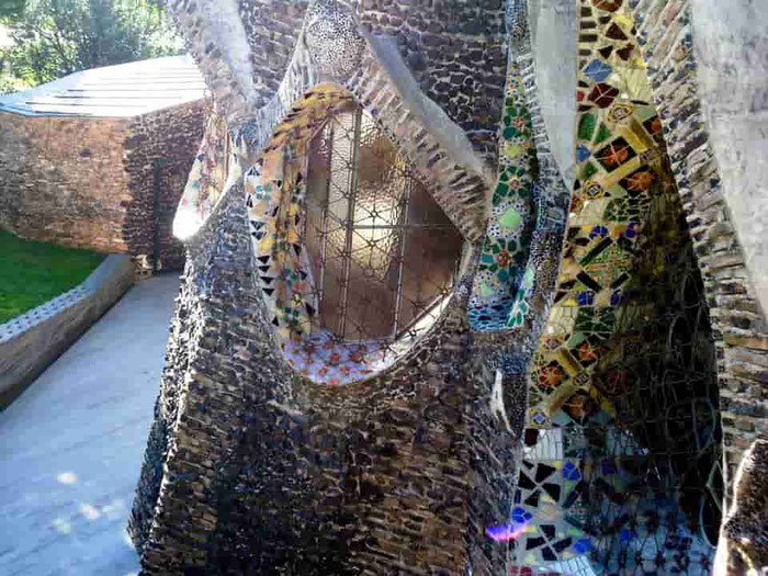 Колония Гуэль, Антонио Гауди