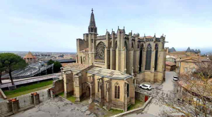 Каркассон - базилика Святых Назария и Цельсия