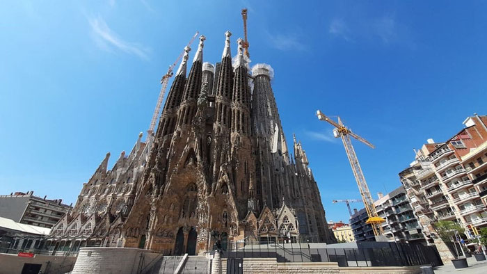авто-экскурсия "Барселона Антонио Гауди"- 5 часов -Sagrada Familia