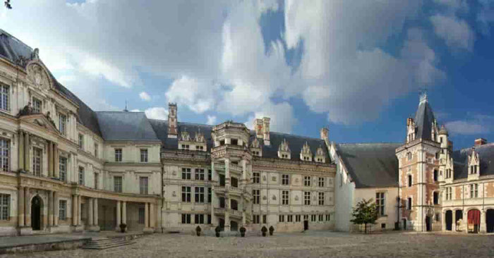 Королевский замок Блуа — Франция
