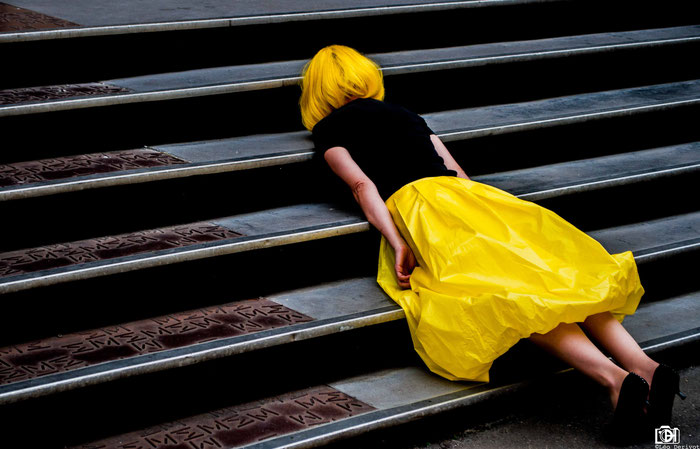 Street-photographie Femme aux escaliers, Paris, 2016 Léo Derivot Photographe