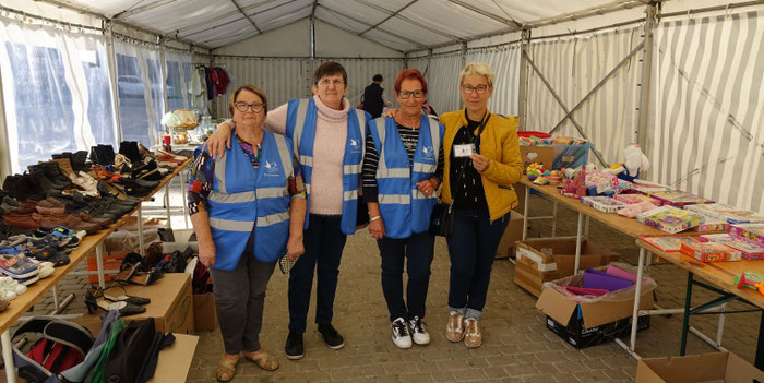 Une partie des bénévoles de l'antenne dormaniste du Secours Populaire Français.