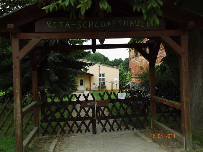 Eingang zum Kindergarten