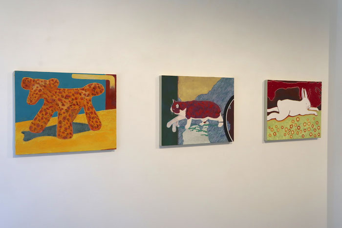 小林大悟の個展で展示した日本画作品猫と犬とうさぎ