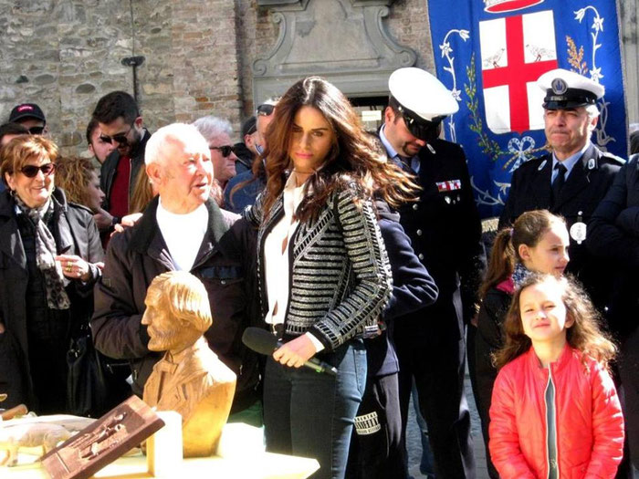 domenica 31 marzo, ArTre Artigiani Creativi Val Trebbia è stata ospite per la seconda volta della trasmissione "Mezzogiorno in Famiglia". Presente per noi Cesarino Sartori. 
