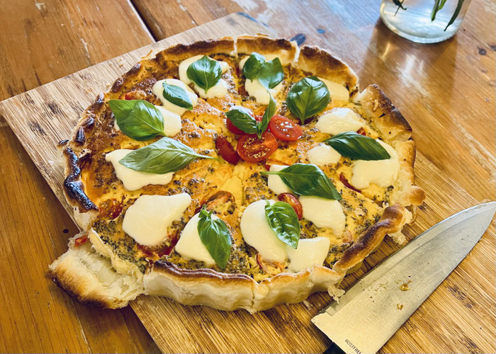 Quiche zum Frühstück mit viel Liebe zubereitet