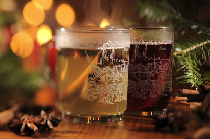 Blanc ou rouge l'authentique vin chaud d'Alsace : un incontournable compagnon des balades hivernales