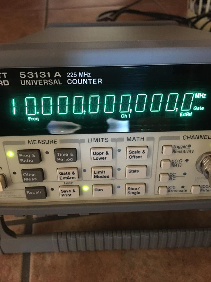 10MHZ REFERENCE STANDARD distruibutore di precisione.
