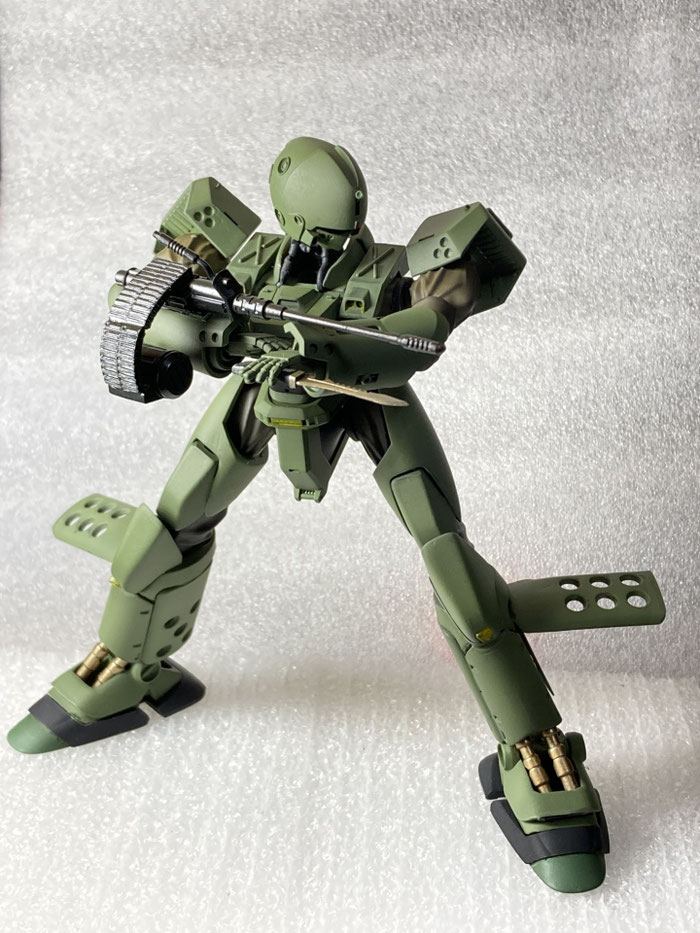 弾倉の部分は一体化の部品もはいっておりますオン＾＾頭も２入、ナイフも２入 ↑新作72scaleヘルダイバーふる可動　1万円　35scaleをそのまま72scaleにした怒涛の超精細、人間技じゃね〜のは確かだよcvあすま^^)それでもチョイチョイ触るだけで出来て来るから♪それが魅力だね72サイズ　頭は2個入♪ MAXワタナベ社長のWAVE社から直接購入でジョイントBJｰ04、05、06のオスメスのボールタイプがあるといいよ。手首はイエサブの可動ハンドを使うもいいね♪　自作でノクトビジョンとか、黒マントとかｗ