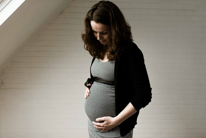 zwangerschapsshoot nijverdal zwangerschap shoot holten zwangerschap shoot hellendoorn zwanger rijssen fotograaf nijverdal fotograaf wierden fotograaf holten 