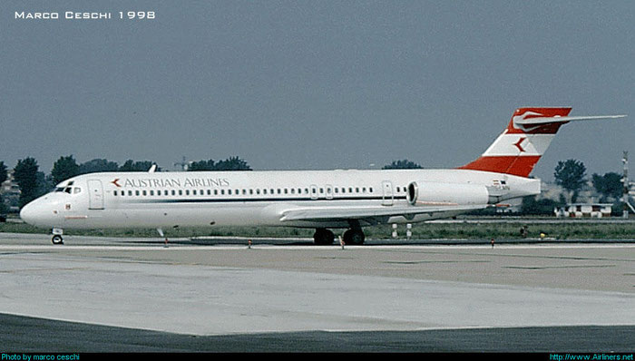 OE-LMN MD-87 49414/1682 @ Aeroporto di Verona © Piti Spotter Club Verona