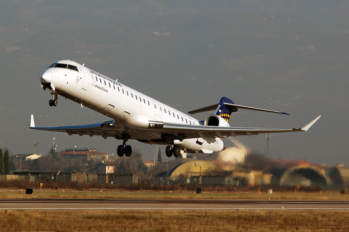 D-ACNF CRJ900LR 15243 Lufthansa CityLine - @ Aeroporto di Verona - 17/12/2016 © Piti Spotter Club Verona